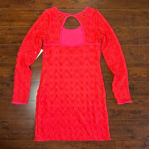 FREE PEOPLE Crochet Dress Mini Red Strawberry Long Sleeve Size Medium NWT - Picture 5 of 12